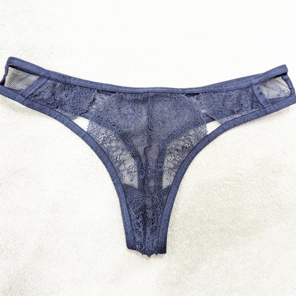 32B Victoria's Secret Very Sexy Multi Way bra + small size matching thong - Picture 12 of 14